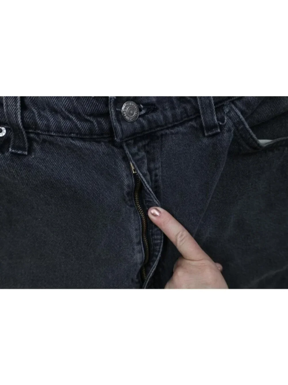 Vtg 90s Levis 550 Orange Tab Mens 40 Distressed Relaxed Denim Jean Shorts Black